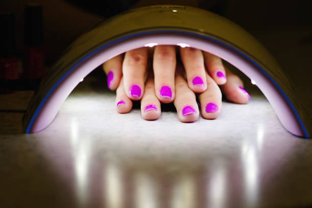 Vernis à Ongles Gel UV : Pourquoi Choisir cette Technique ?